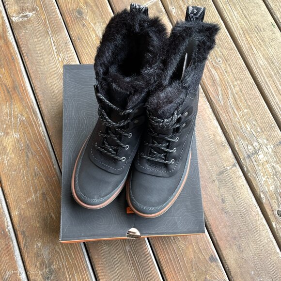 NIB Merrell Slyva Mid Lace Waterproof Black Leather Boots - Women's 11 - Picture 1 of 12